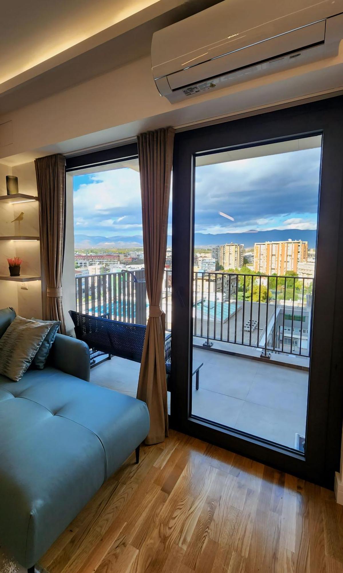 Diamond Residences 10Th Fl. Lux Apt. W/ City View Skopje Esterno foto