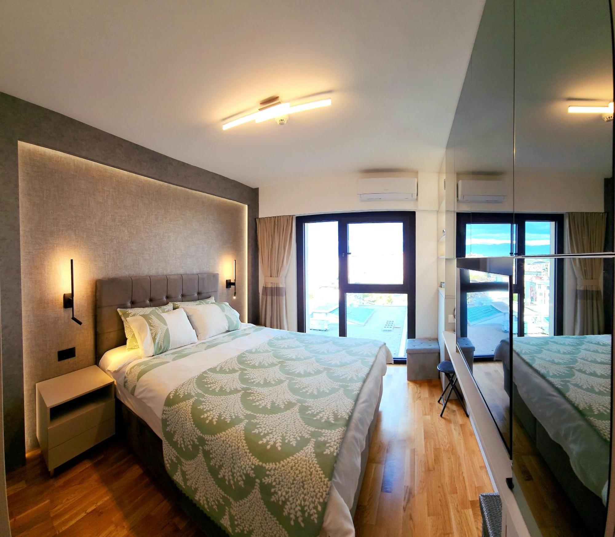 Diamond Residences 10Th Fl. Lux Apt. W/ City View Skopje Esterno foto