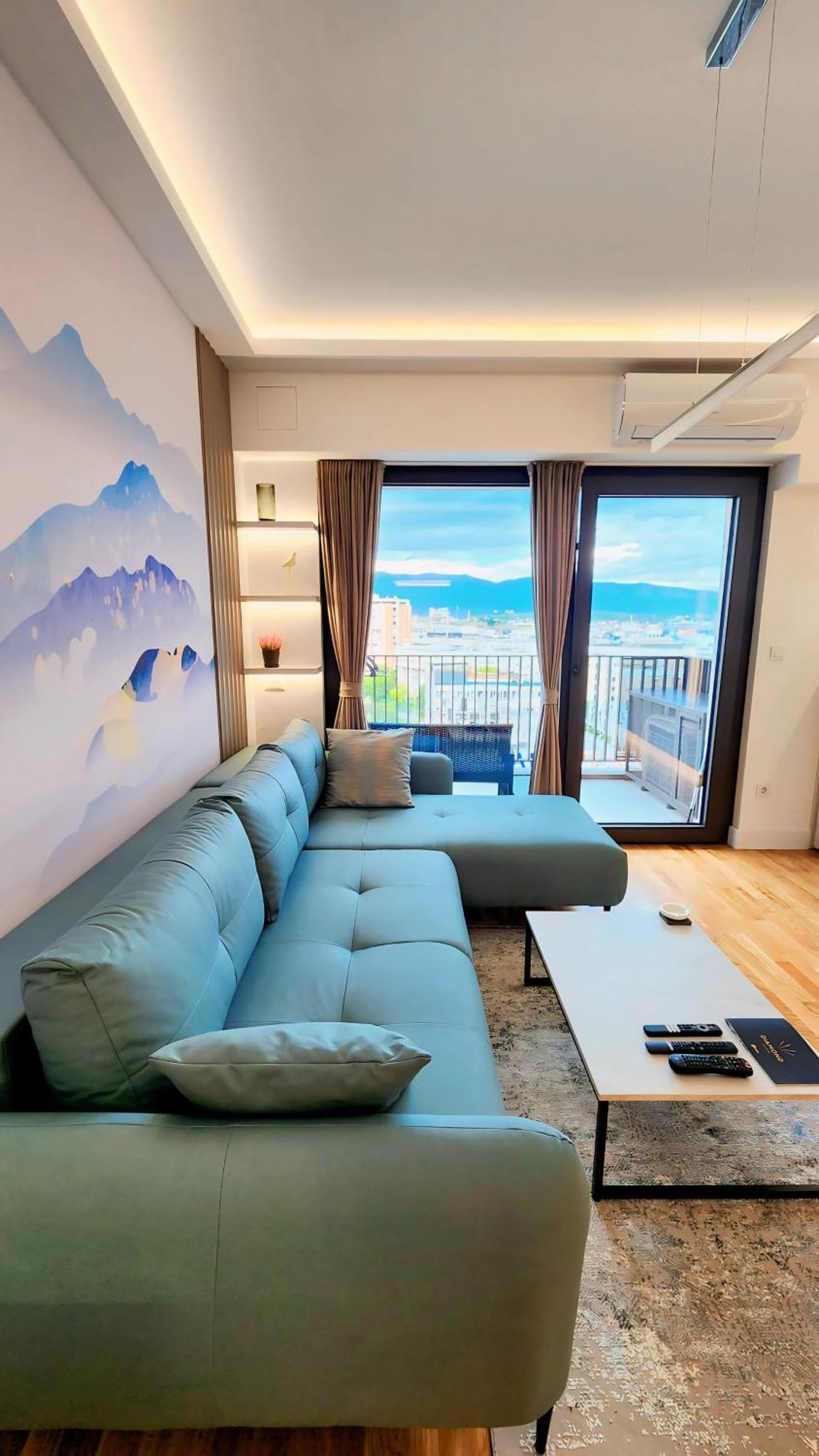 Diamond Residences 10Th Fl. Lux Apt. W/ City View Skopje Esterno foto
