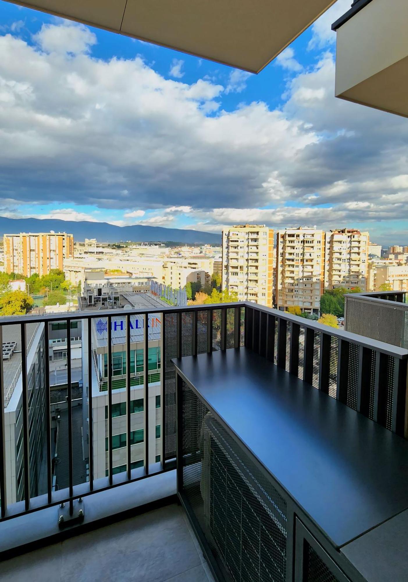 Diamond Residences 10Th Fl. Lux Apt. W/ City View Skopje Esterno foto