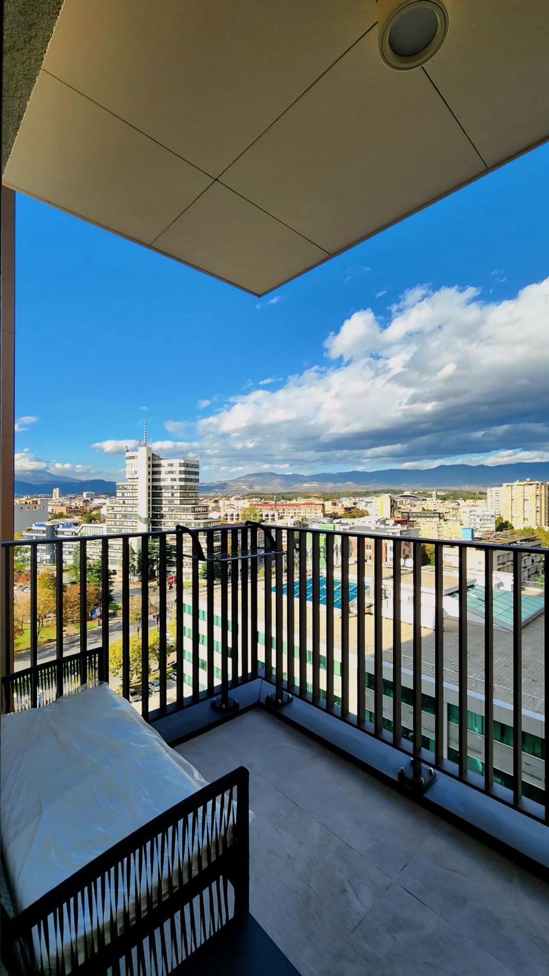 Diamond Residences 10Th Fl. Lux Apt. W/ City View Skopje Esterno foto